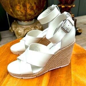 NWOT Women’s Treasure & Bond White Wedge Espadrille Sandals Size 6M